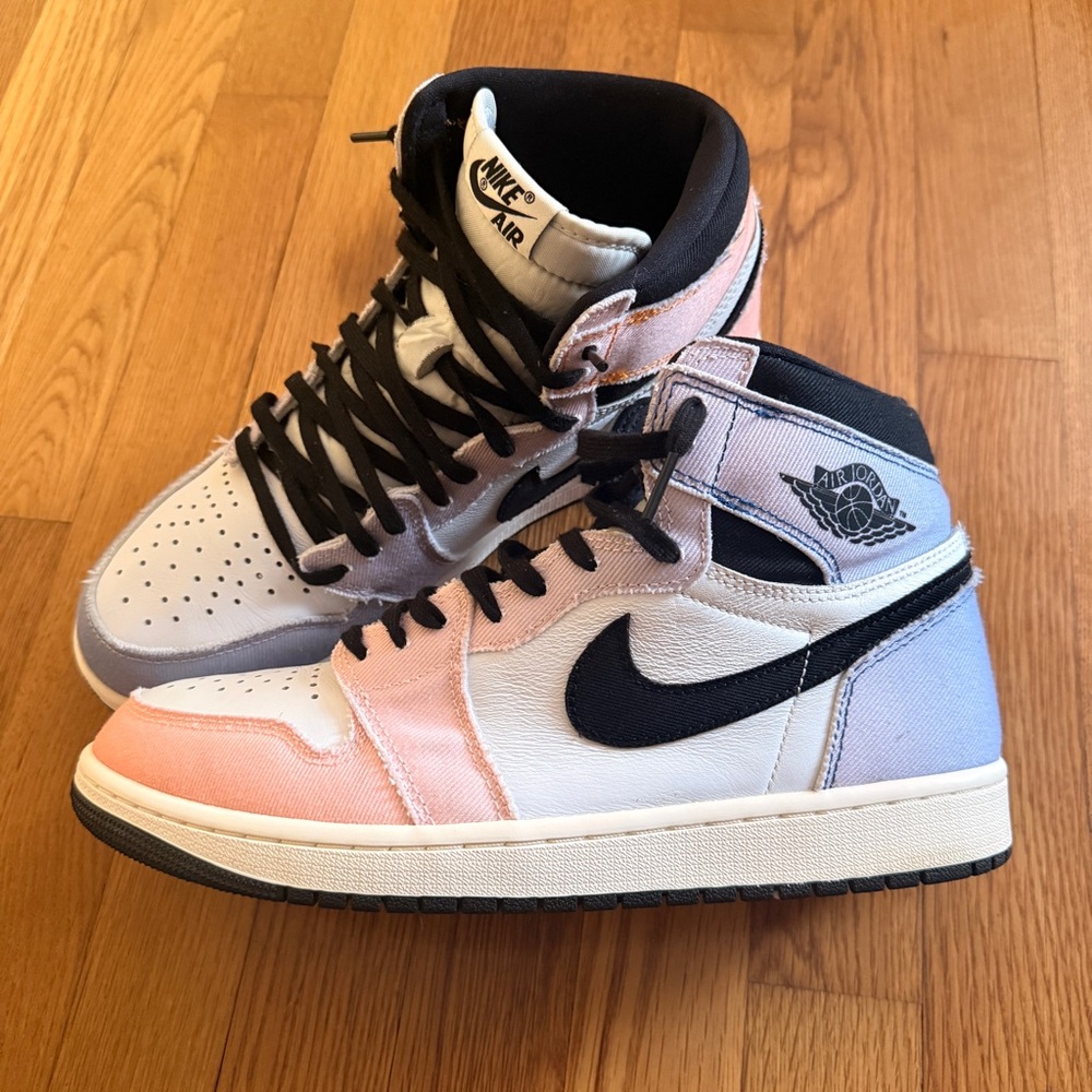 Mens Jordan 1 Retro High OG Skyline Shoes